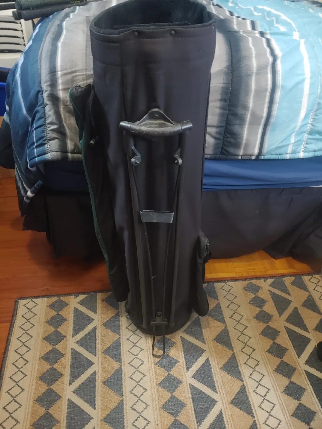 Fairway Highlander Golf Stand Bag - Green & Black image indicator(3)