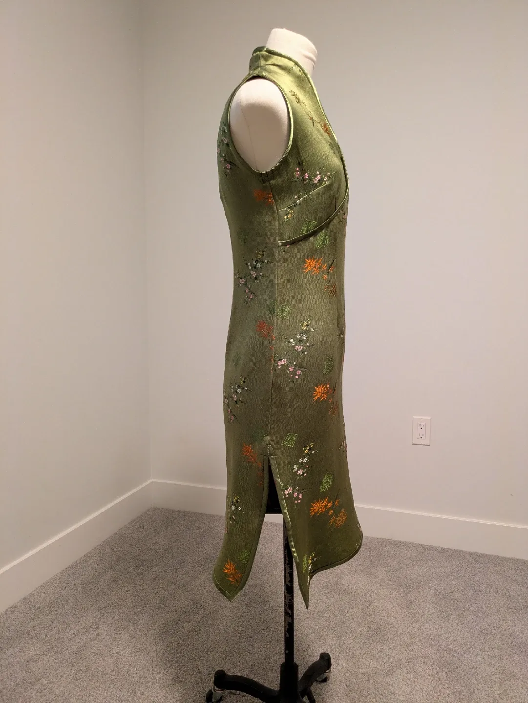 Chinese Silk Green Floral Embroidered Cheongsam Qipao Dress image indicator(2)