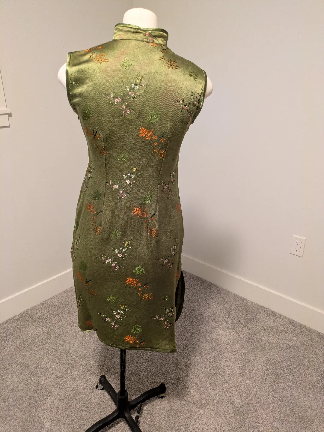 Chinese Silk Green Floral Embroidered Cheongsam Qipao Dress image indicator(3)