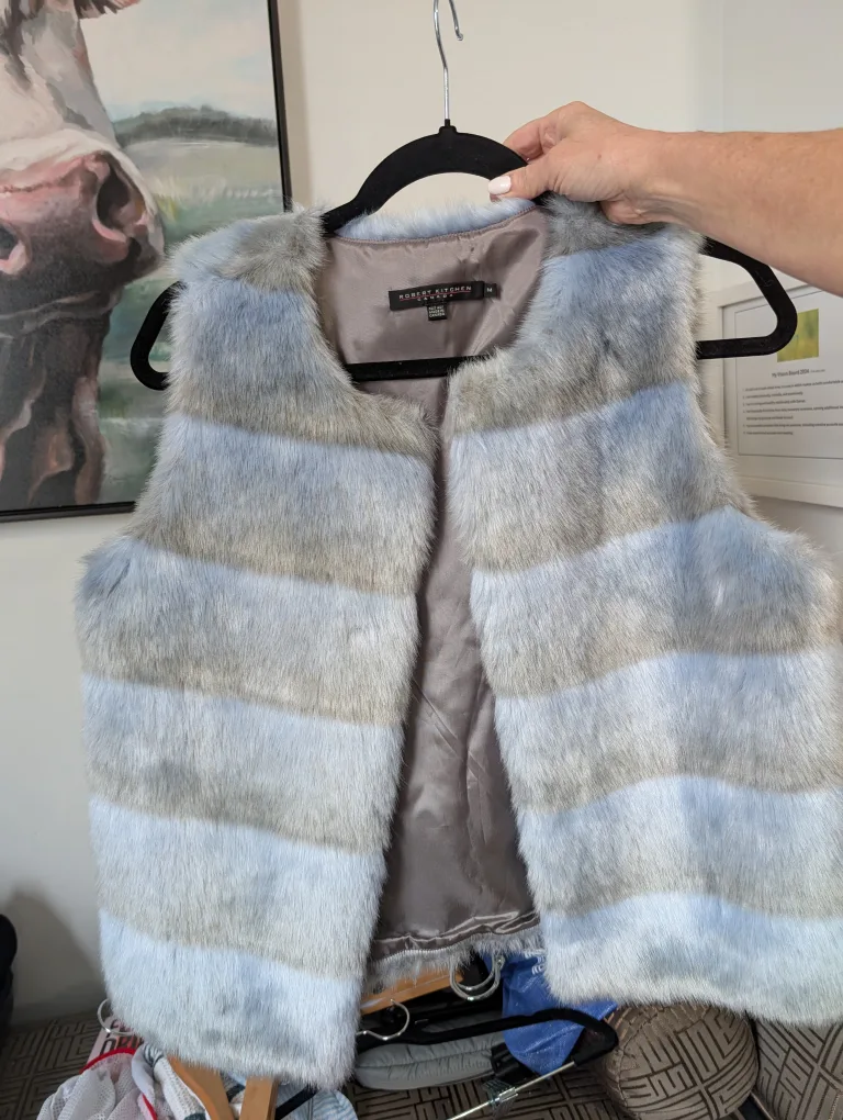 Robert Kitchen Faux Fur Vest - Size M thumbnail