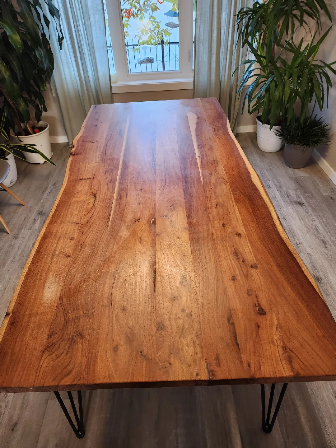Live Edge Wood Dining Table image indicator(5)