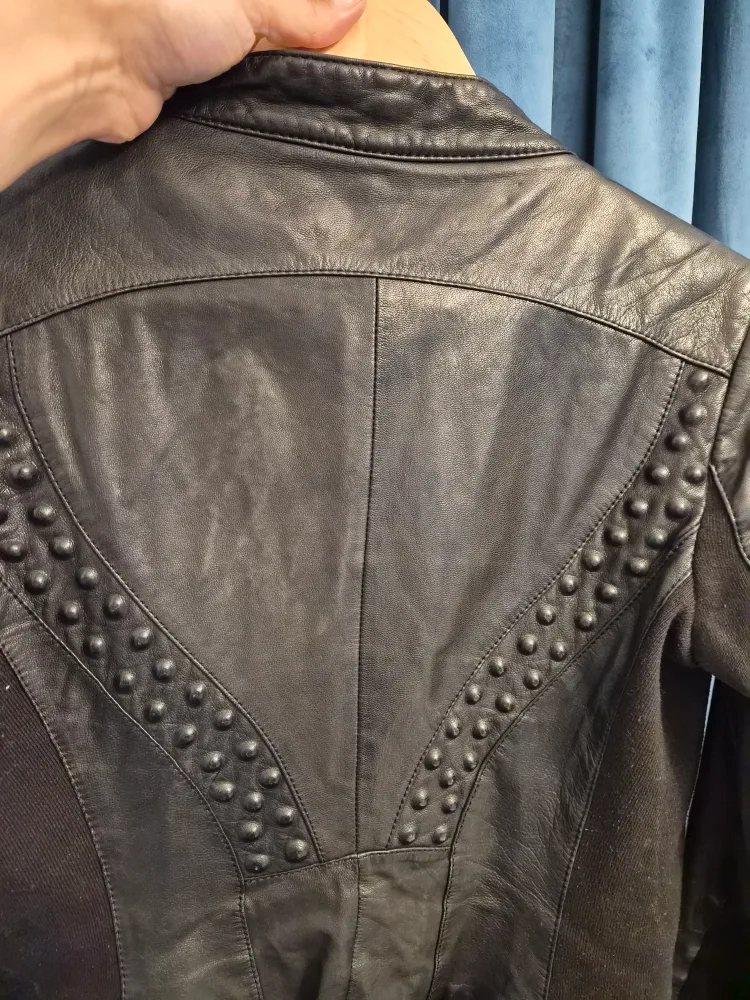 Danier Black Leather Studded Jacket - Size 2XS/2TP image indicator(6)