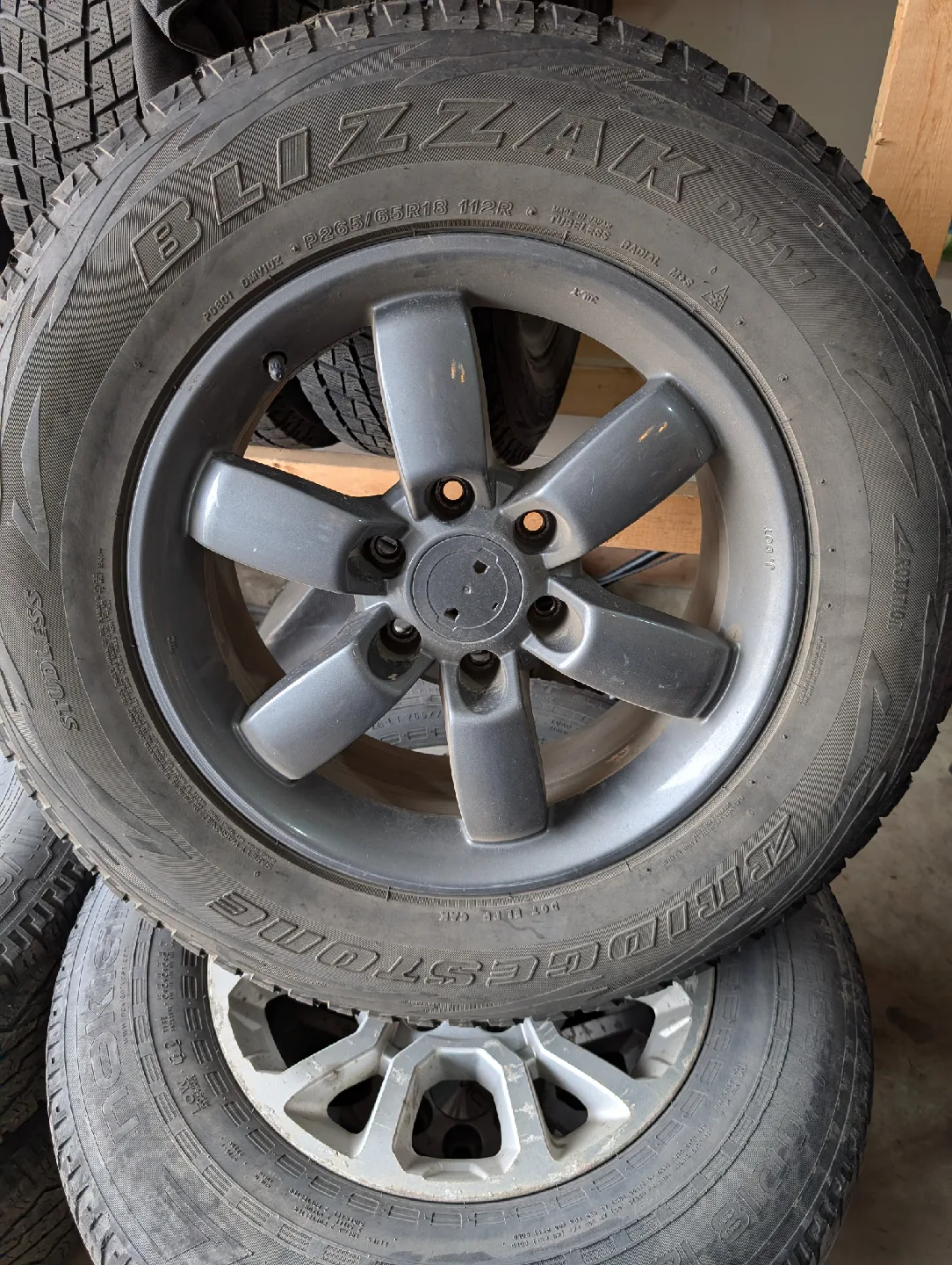 2013 Titan Pro-4X 18" wheels