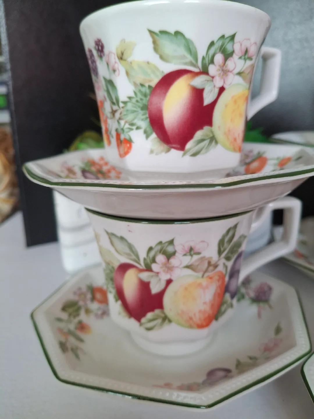 Vintage Made in England Johnson Brothers Tea Cup & Saucer Set image indicator(2)