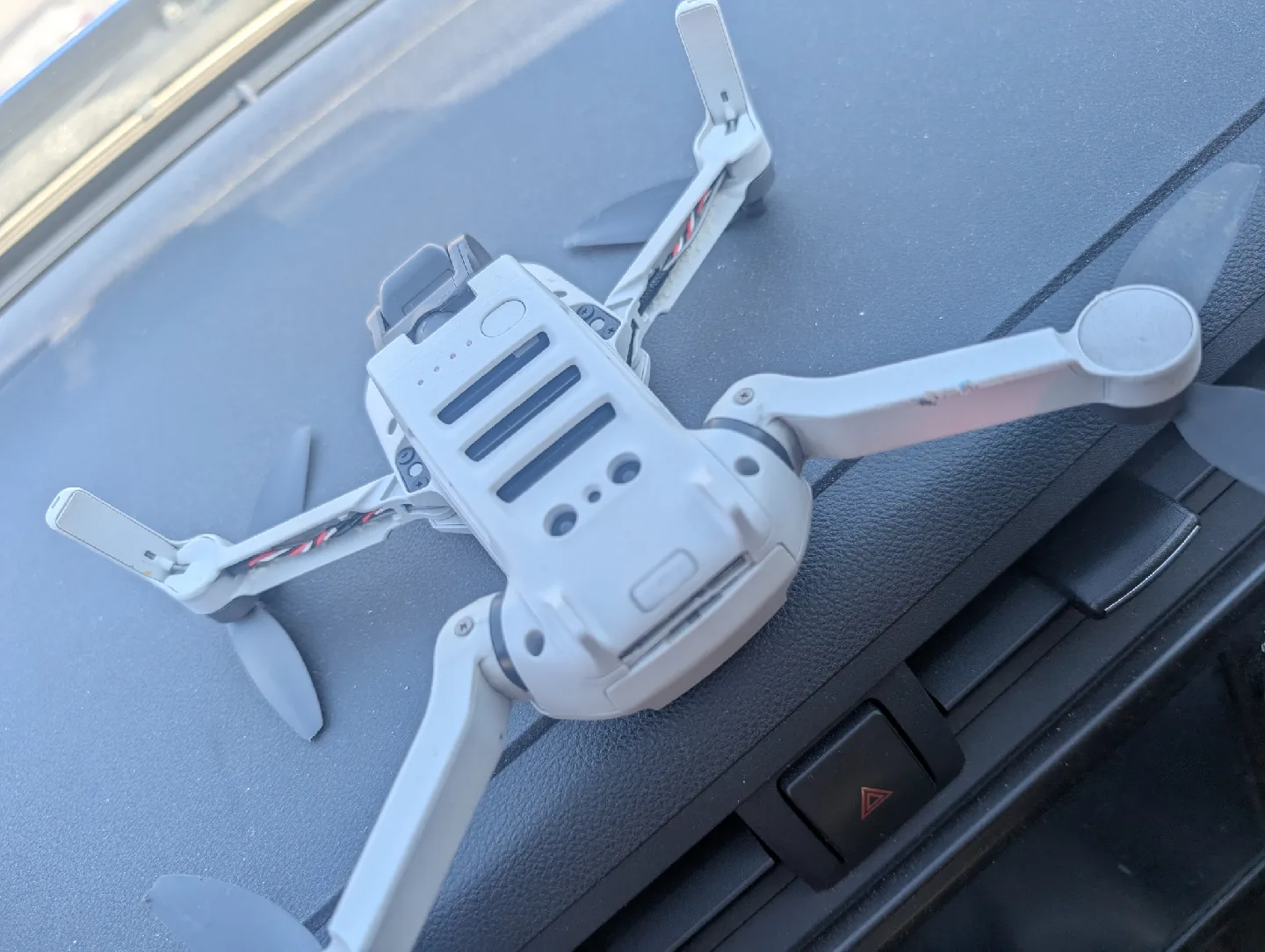 DJI Mavic Mini 2 Drone + RC231 Controller image indicator(3)