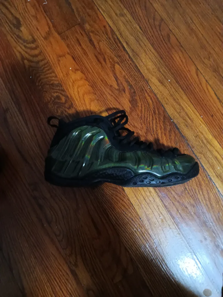 Nike Air Foamposite One, Size 10 us image indicator(4)