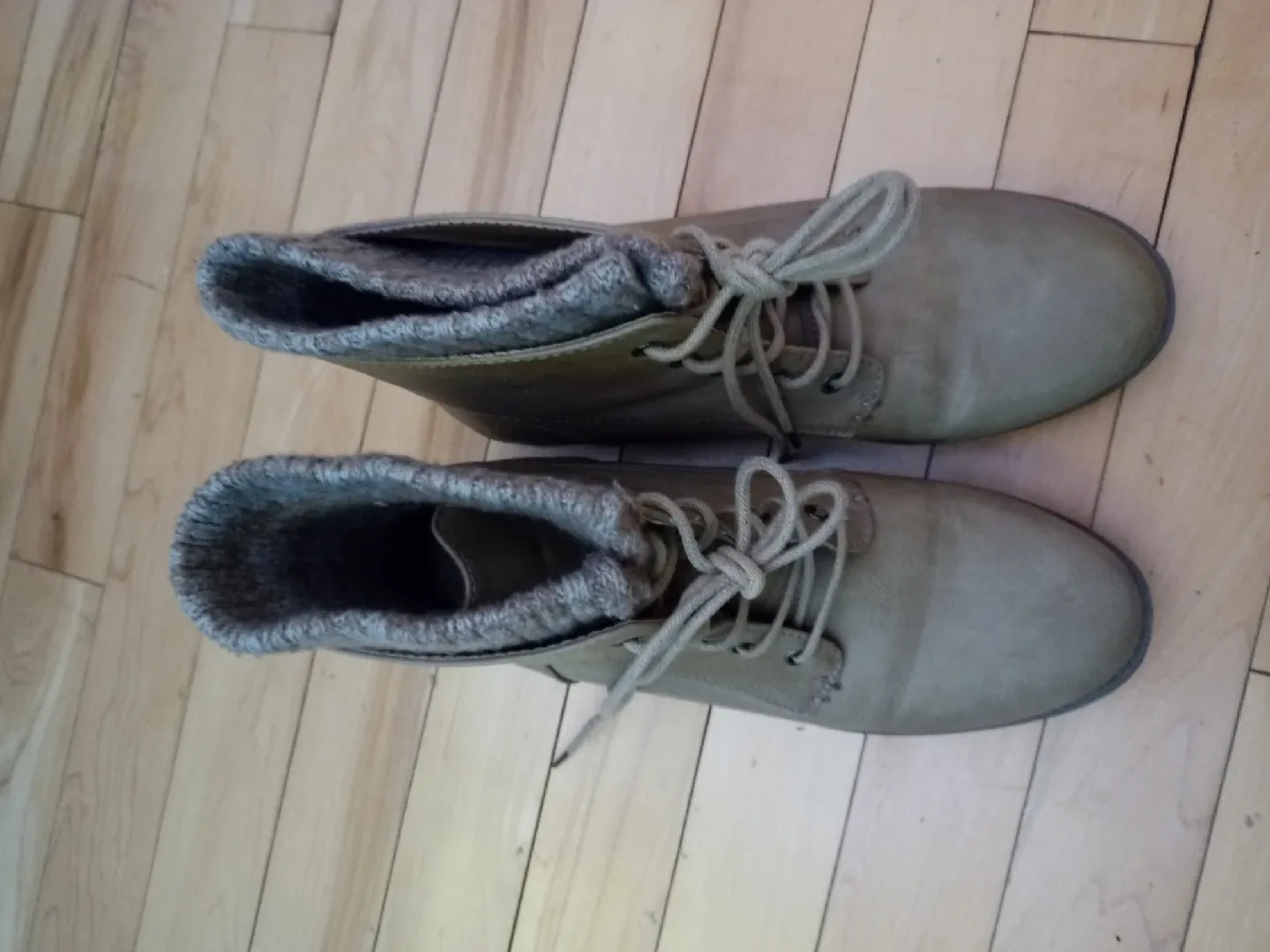 Ladies Brown Ankle Boots size 7.5