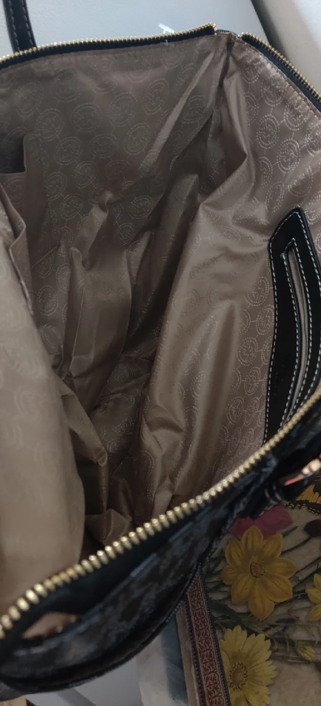 Michael Kors Tote Bag image indicator(5)