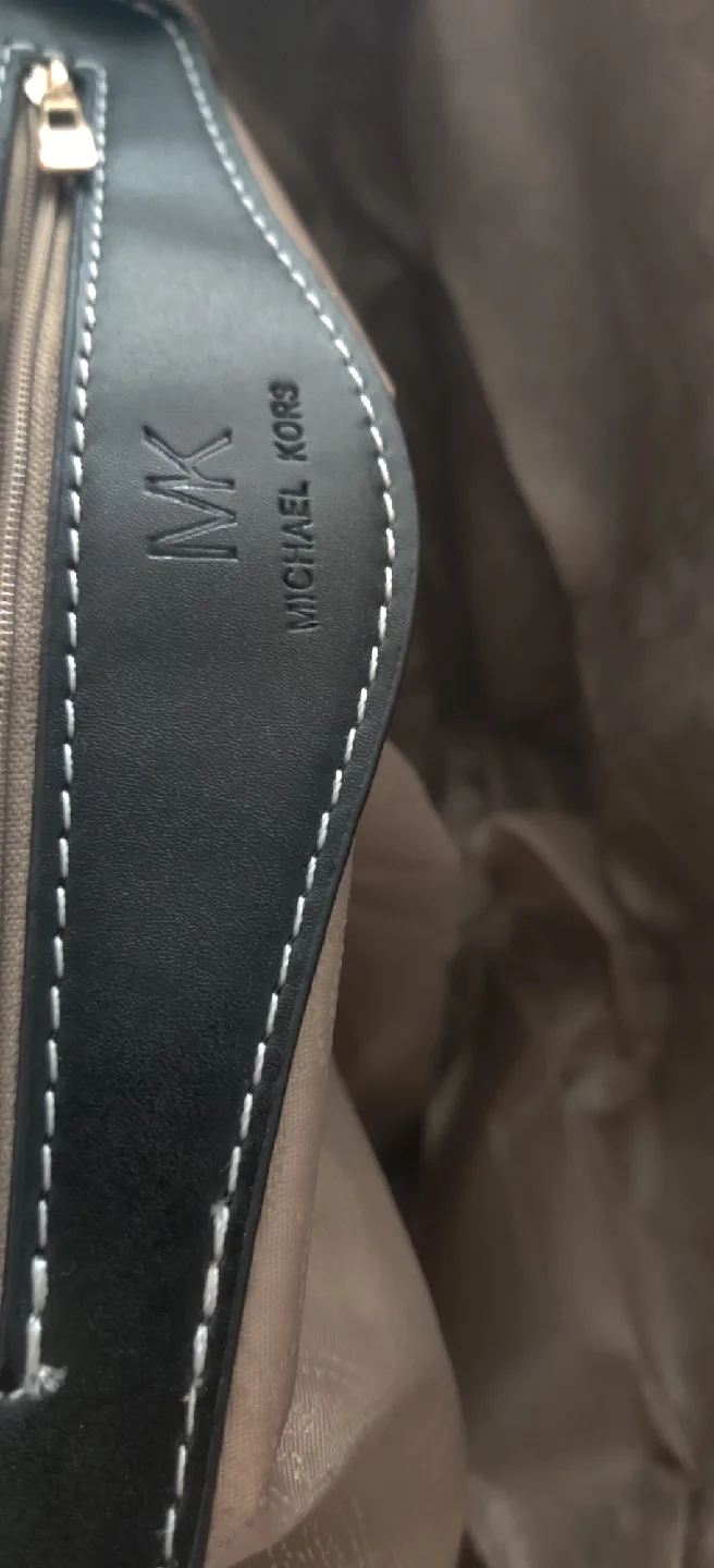 Michael Kors Tote Bag image indicator(6)