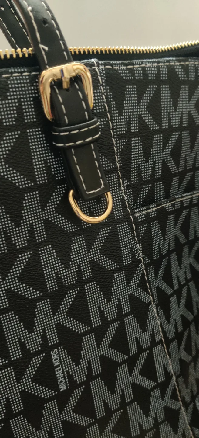 Michael Kors Tote Bag image indicator(7)