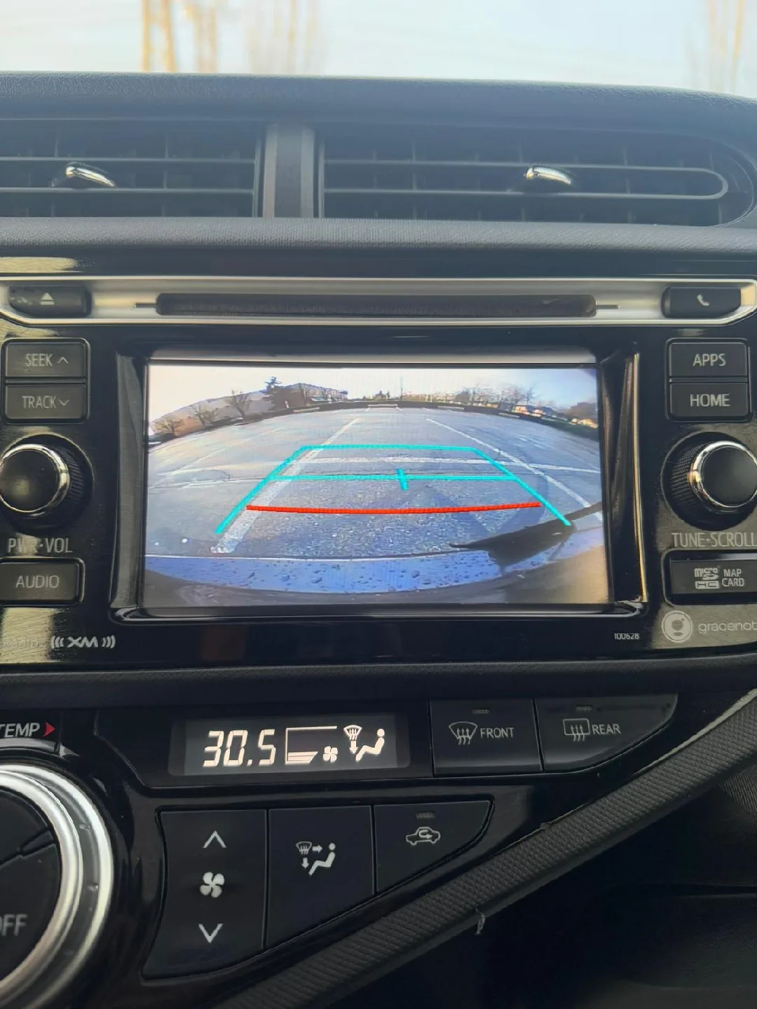 Toyota Prius C image indicator(5)