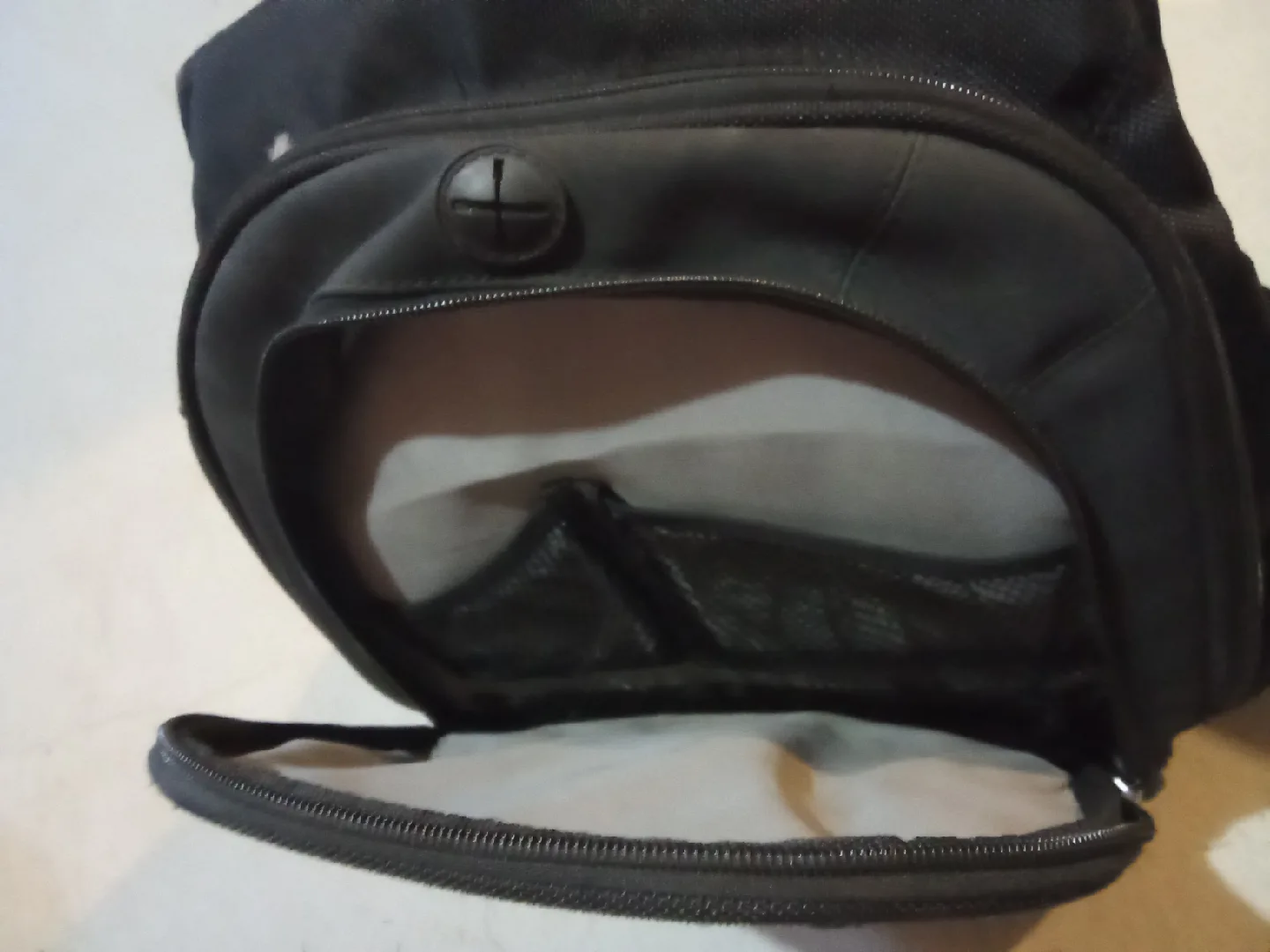 Kensington Contour Laptop Backpack with Back support image indicator(5)