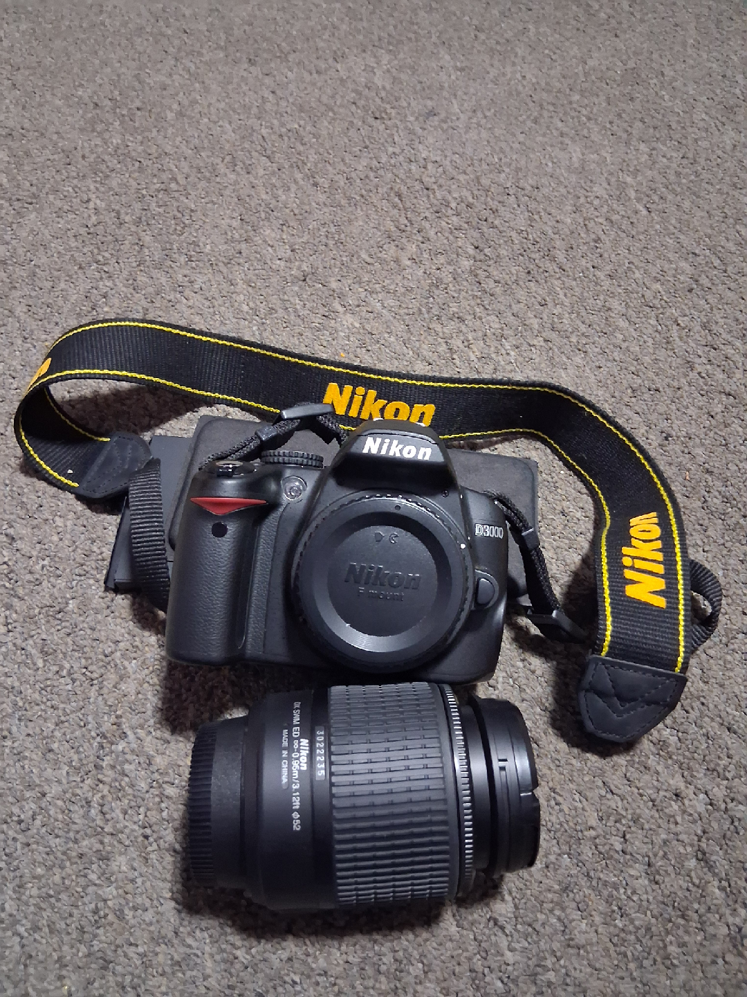 Nikon D3000 Digital Camera with Lens - photo 2