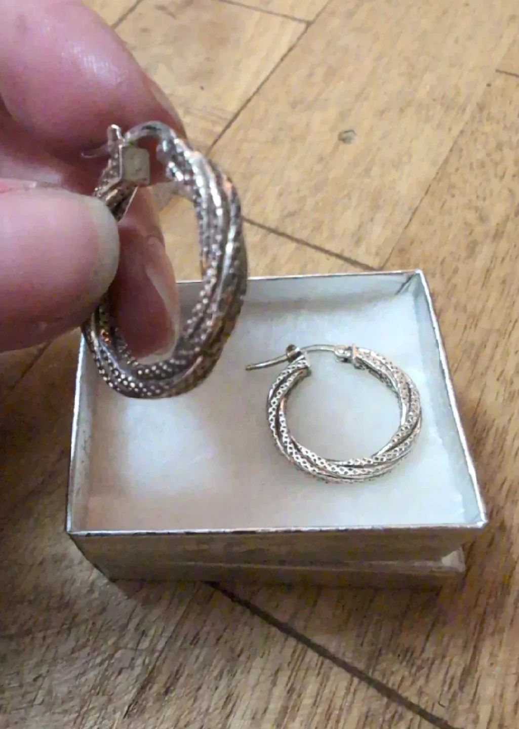 Sterling Silver Hoop Earrings image indicator(2)