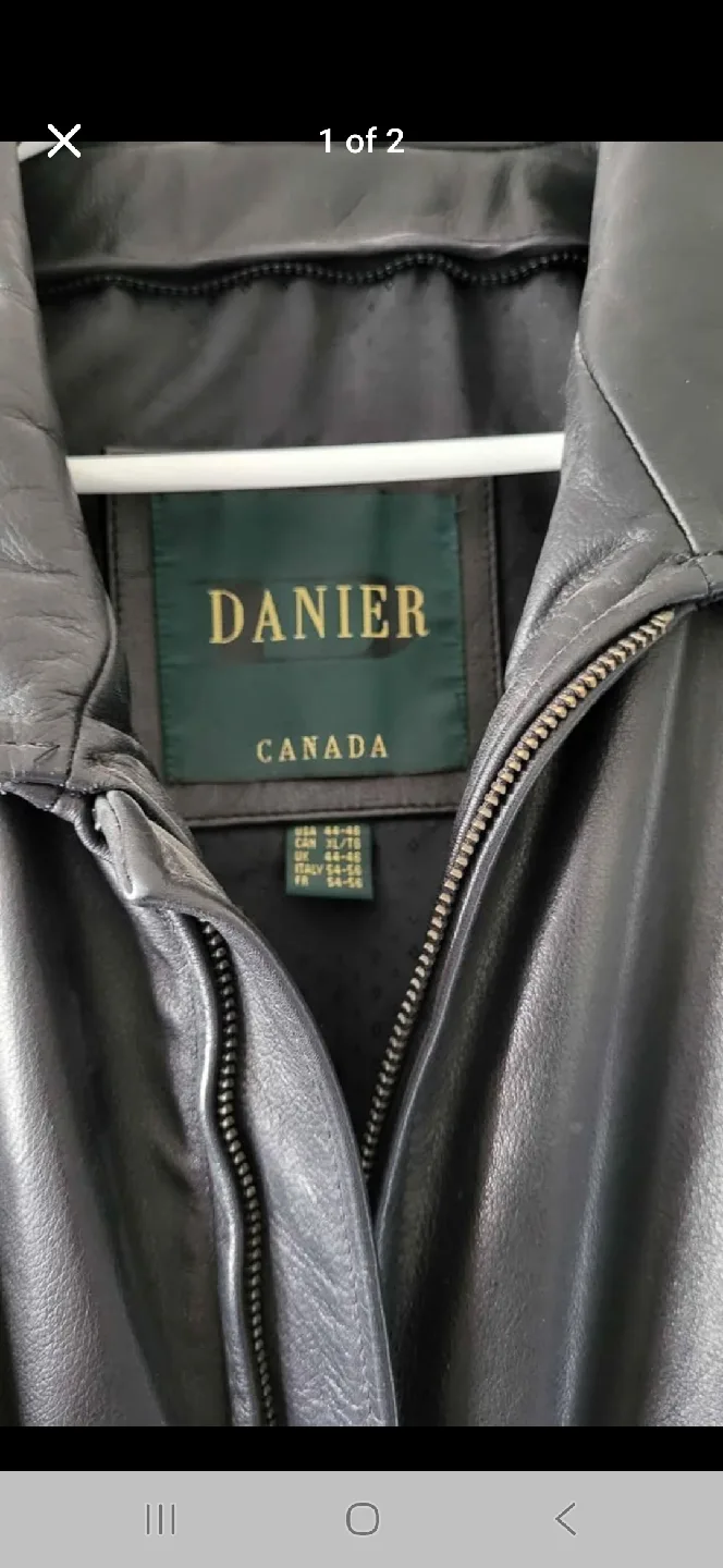 Danier Black Leather Jacket Size 42/44 image indicator(2)