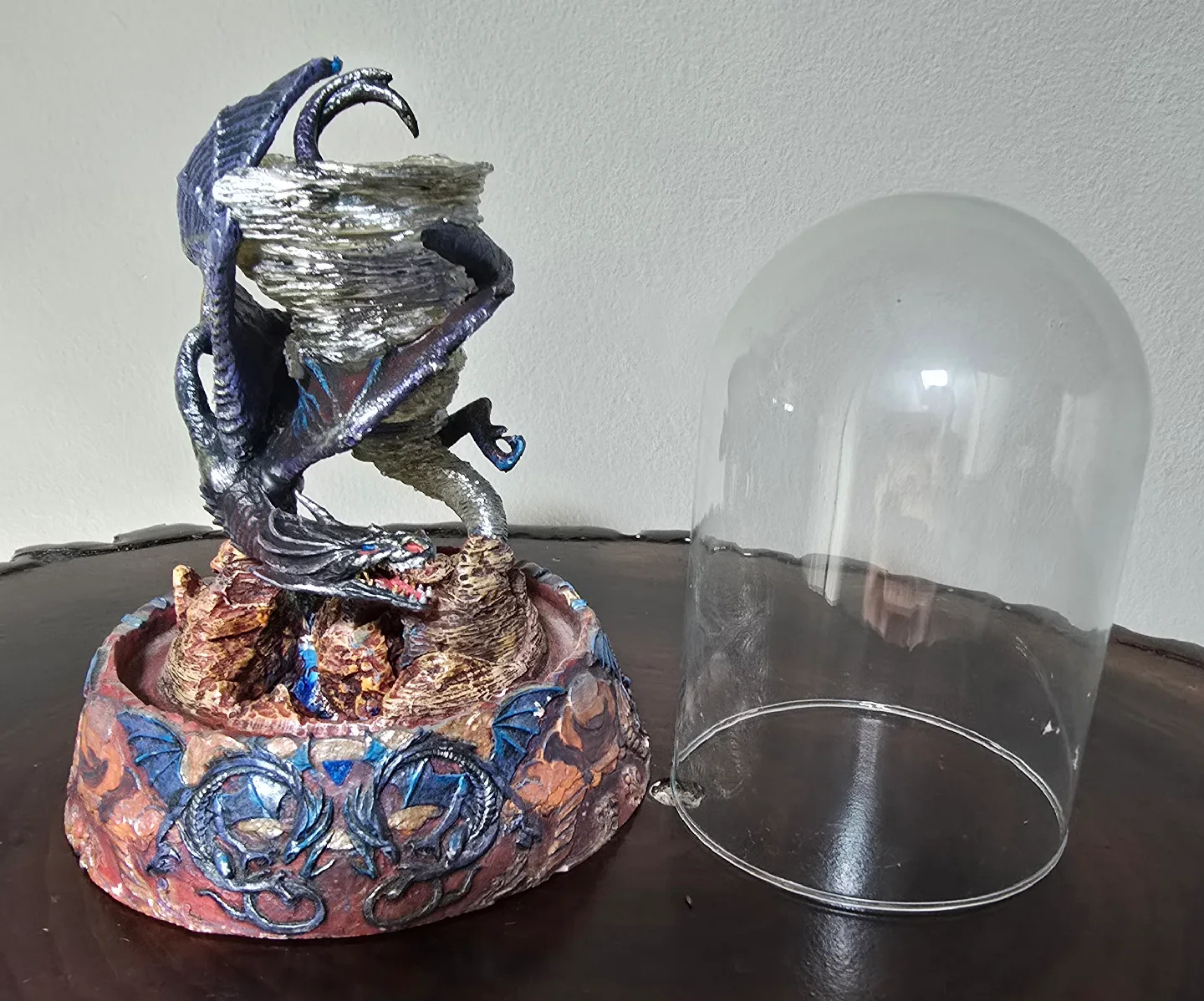 Dragon Figurine with Glass Dome image indicator(5)