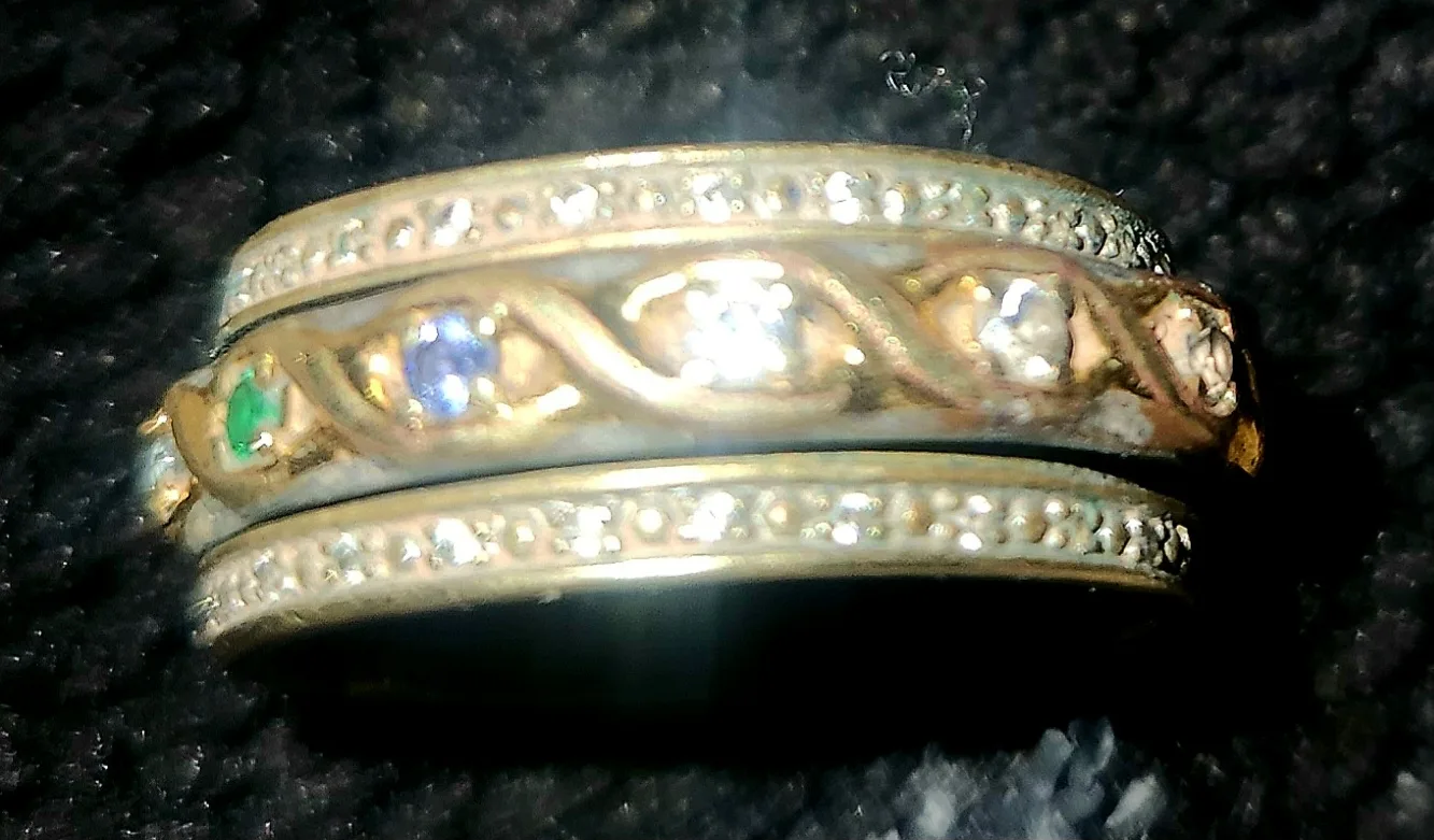 2 Vintage Style "Gemstone" Rings image indicator(2)