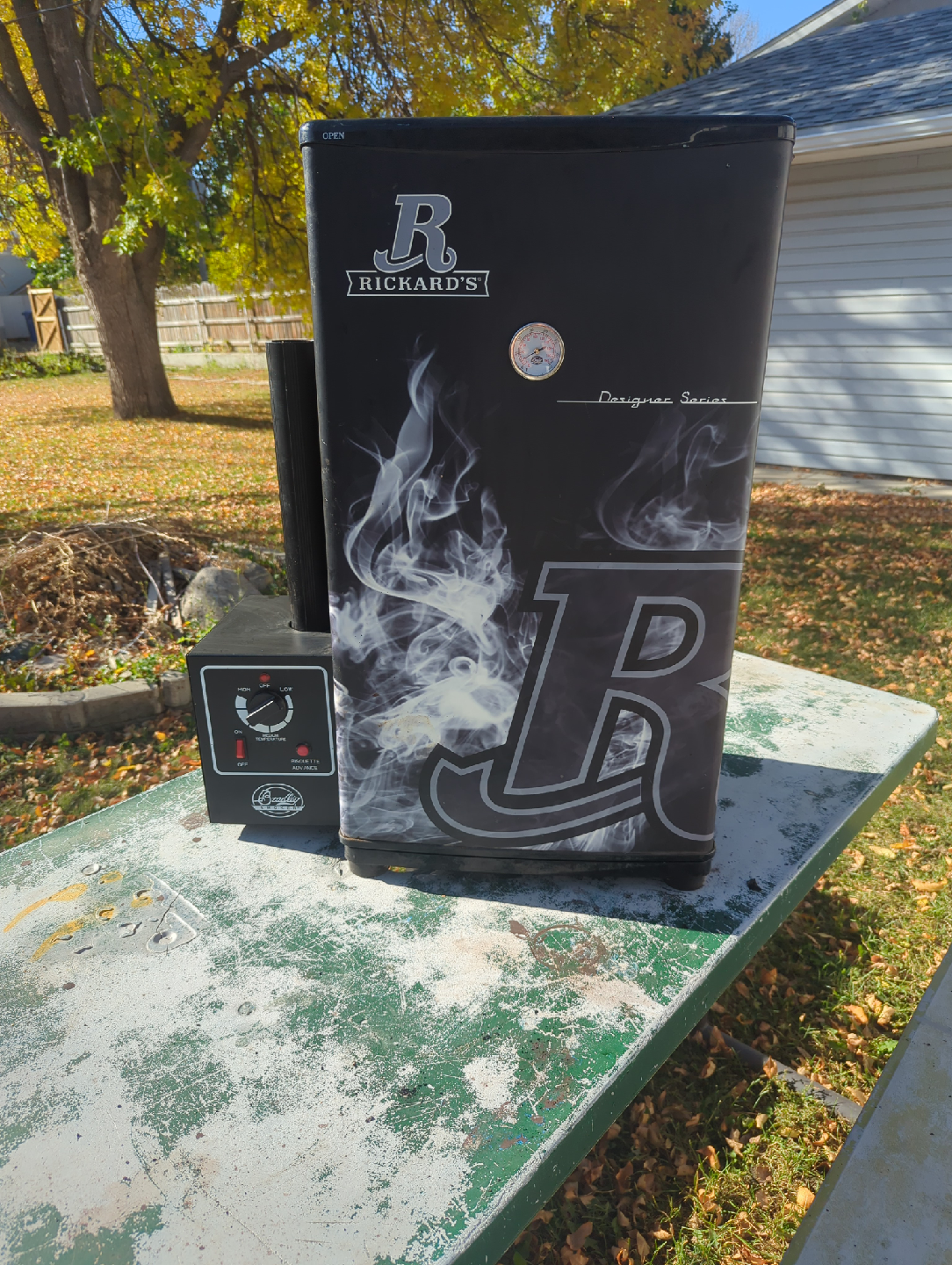 Bradley smoker. designer serious. used, good shape