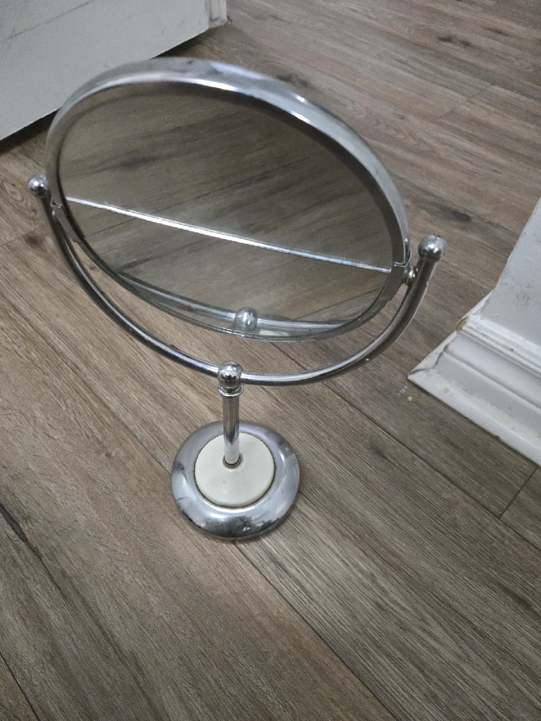 Vintage Chrome Vanity Mirror🥕 image indicator(2)