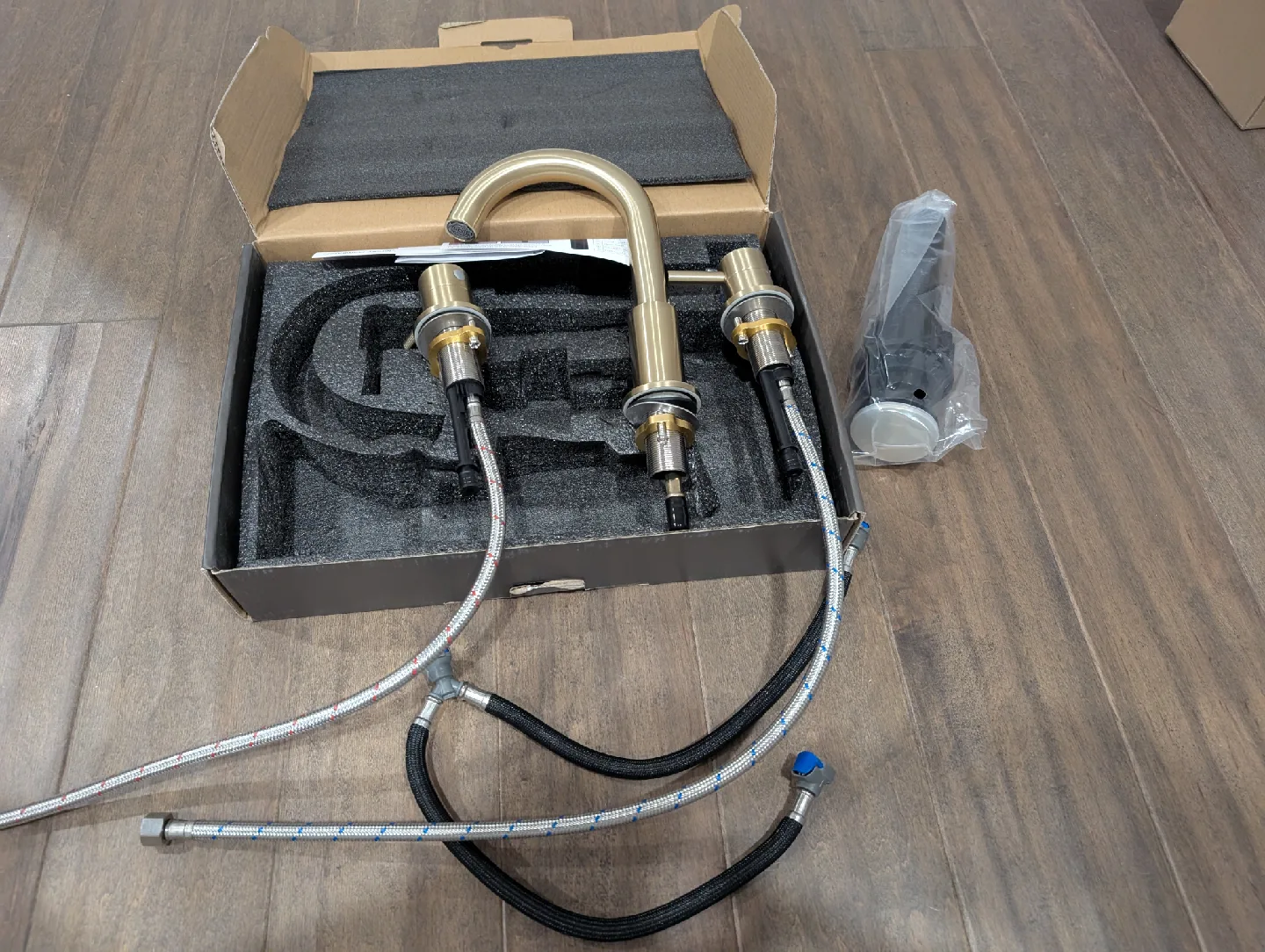 Brand New Gold Bathroom Faucet For Sale image indicator(3)