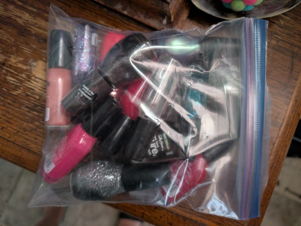 Mixed Nail Polish Lot - Various Brands  🧡