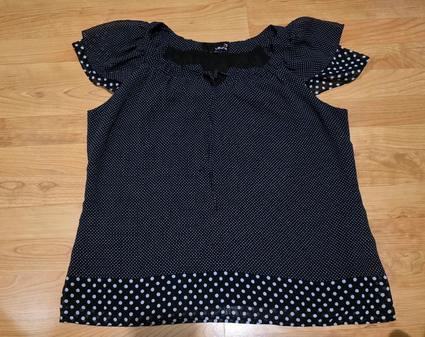 Women's Tops for $5 each. Size large image indicator(7)