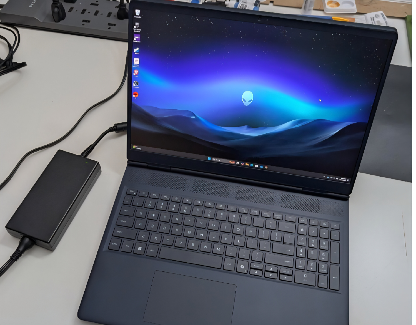 Alienware 16 Aurora Gaming Laptop