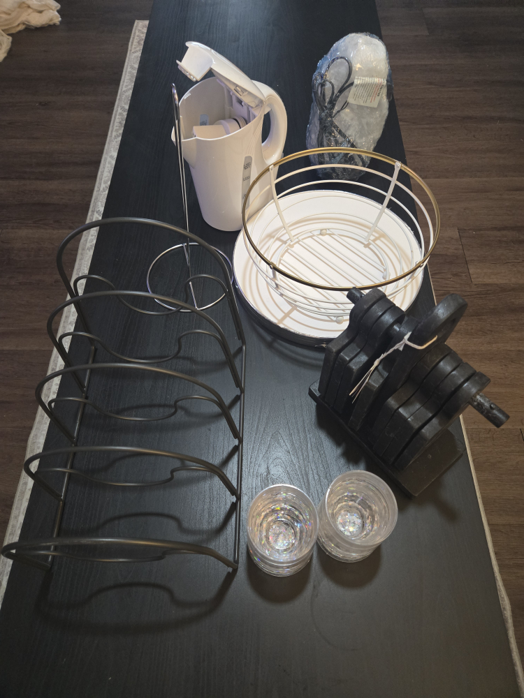 Cutting Board Holder, Water Filter Kettle, Glitter Glasses