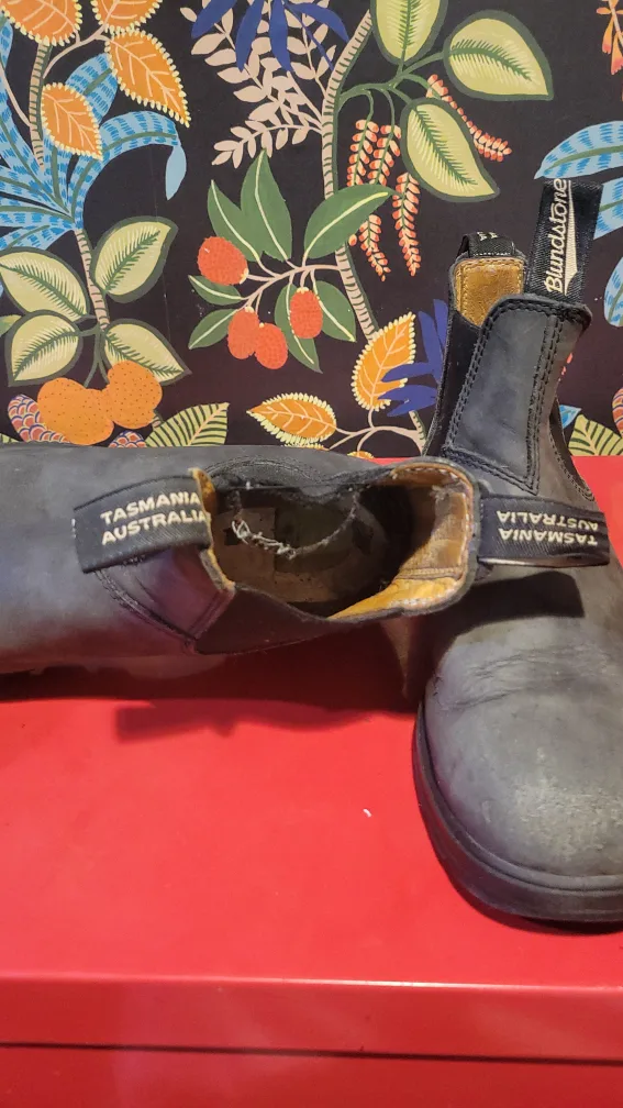 Blundstone Lug Sole #2238 boots in Rustic Black image indicator(5)