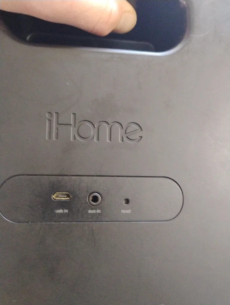 iHome Portable Speaker image indicator(5)