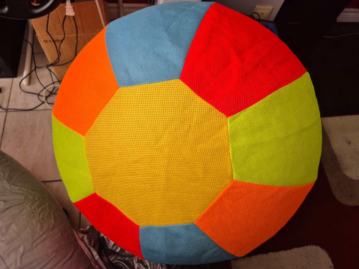 Super Duper Extra Large Beach Ball thumbnail