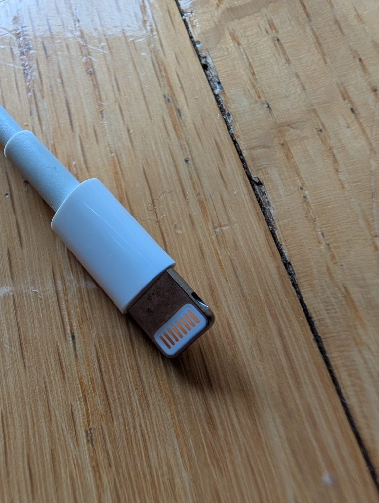 Apple Lightning to USB Cable - photo 2