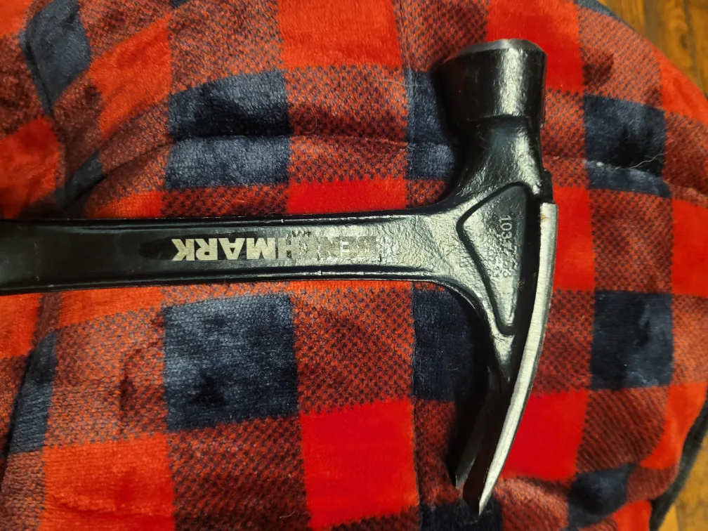 DeWalt 22oz Hammer & Benchmark Hammer image indicator(5)