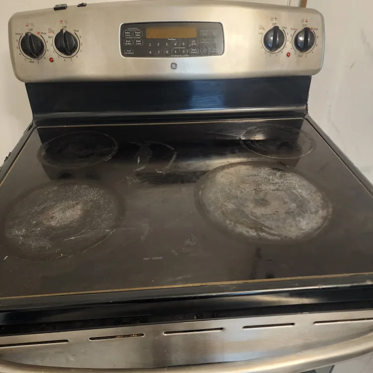 GE Electric Range - Stainless Steel image indicator(2)