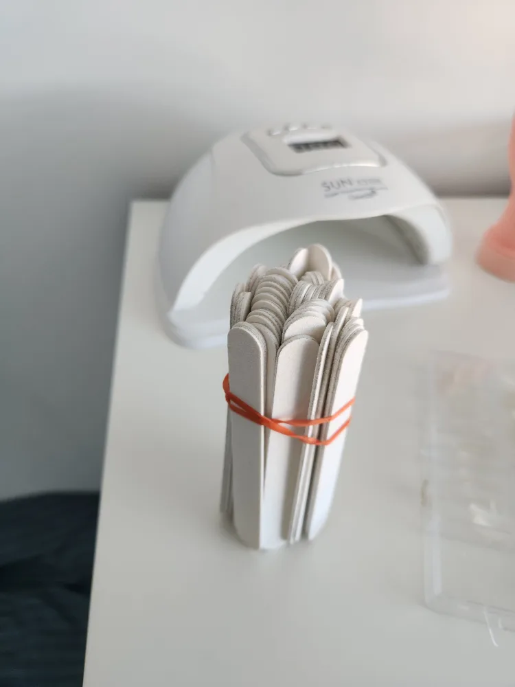 Nail kit for a bar of chocolate (free) image indicator(7)