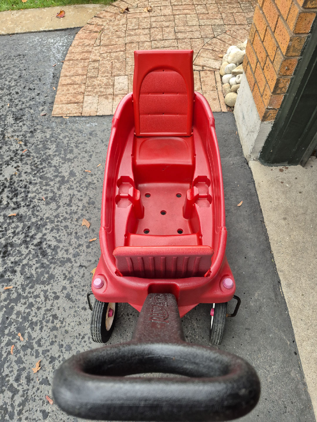 Amazing Radio Flyer Red Wagon with Seats - like *NEW* - photo 2