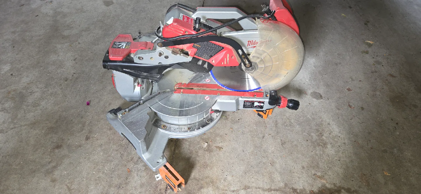 Milwaukee 12" Sliding Compound Miter Saw corded image indicator(2)