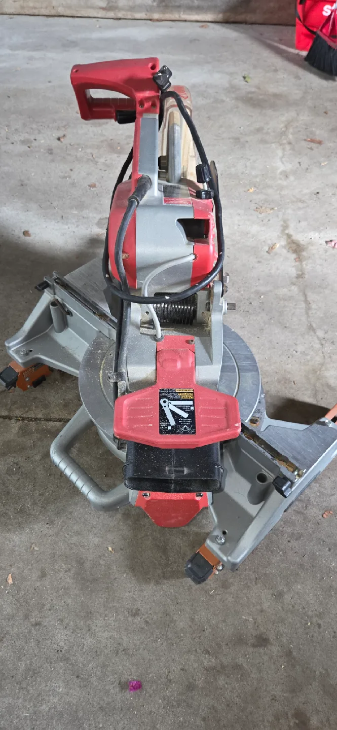 Milwaukee 12" Sliding Compound Miter Saw corded image indicator(4)