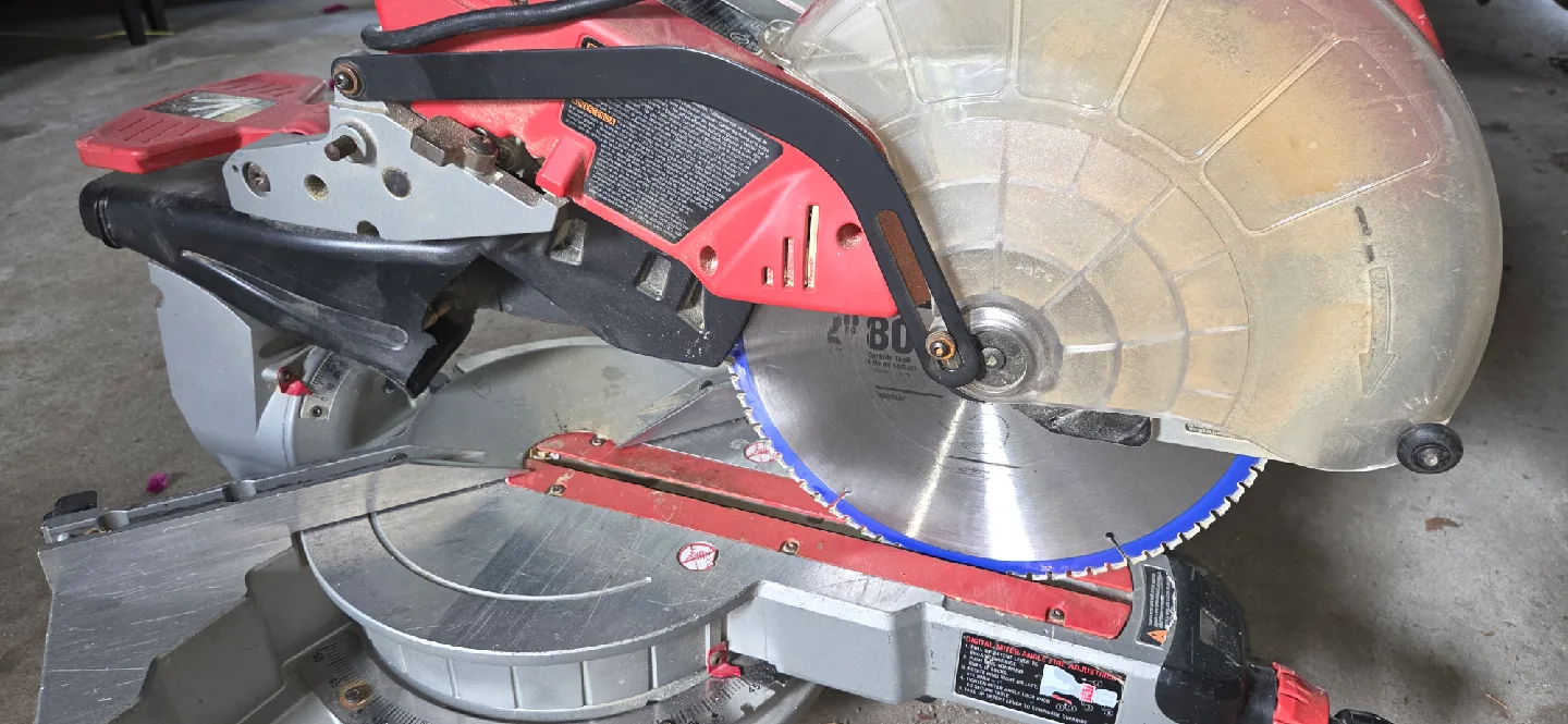 Milwaukee 12" Sliding Compound Miter Saw corded image indicator(5)