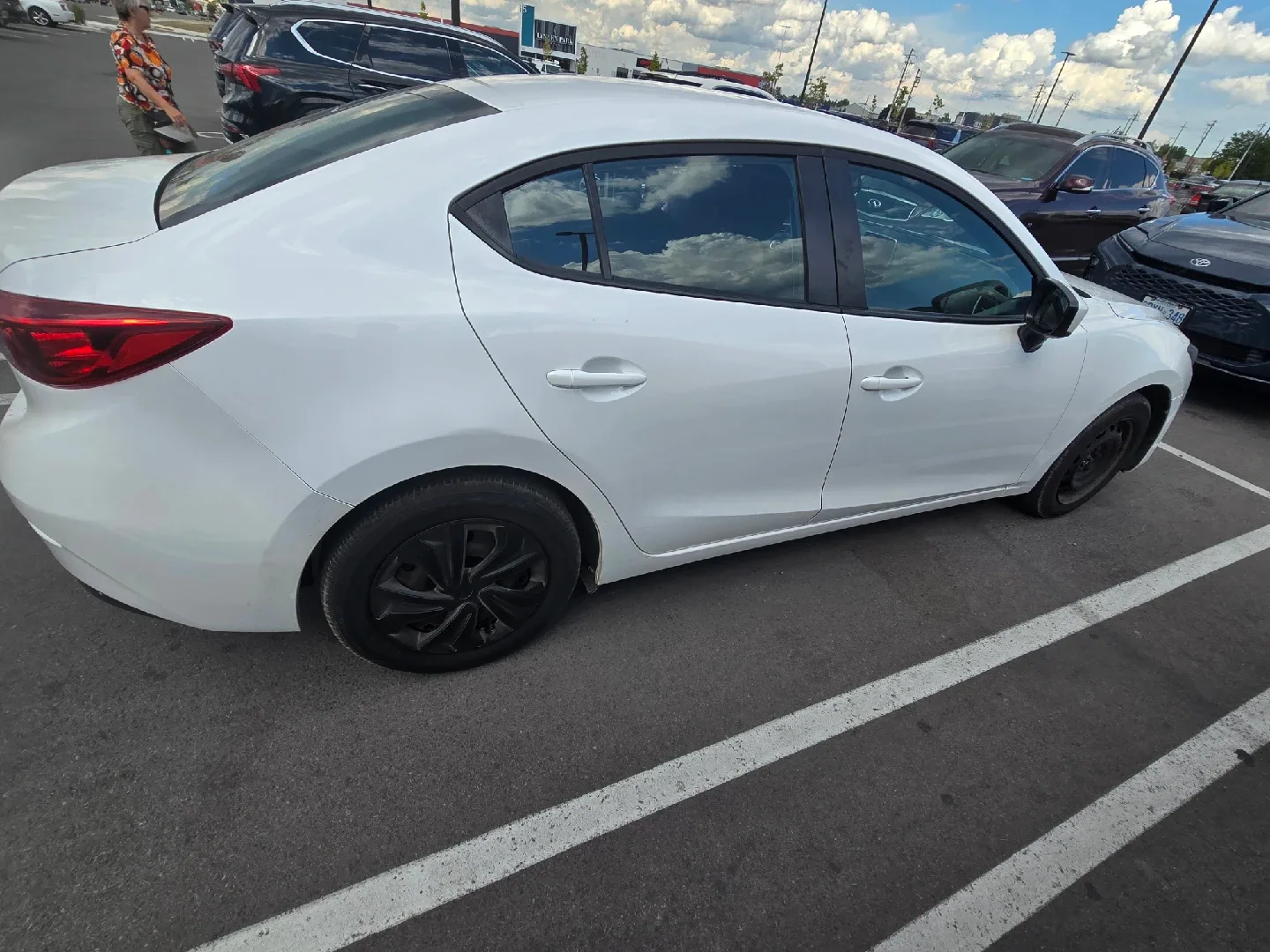 Mazda 3 Sedan image indicator(7)