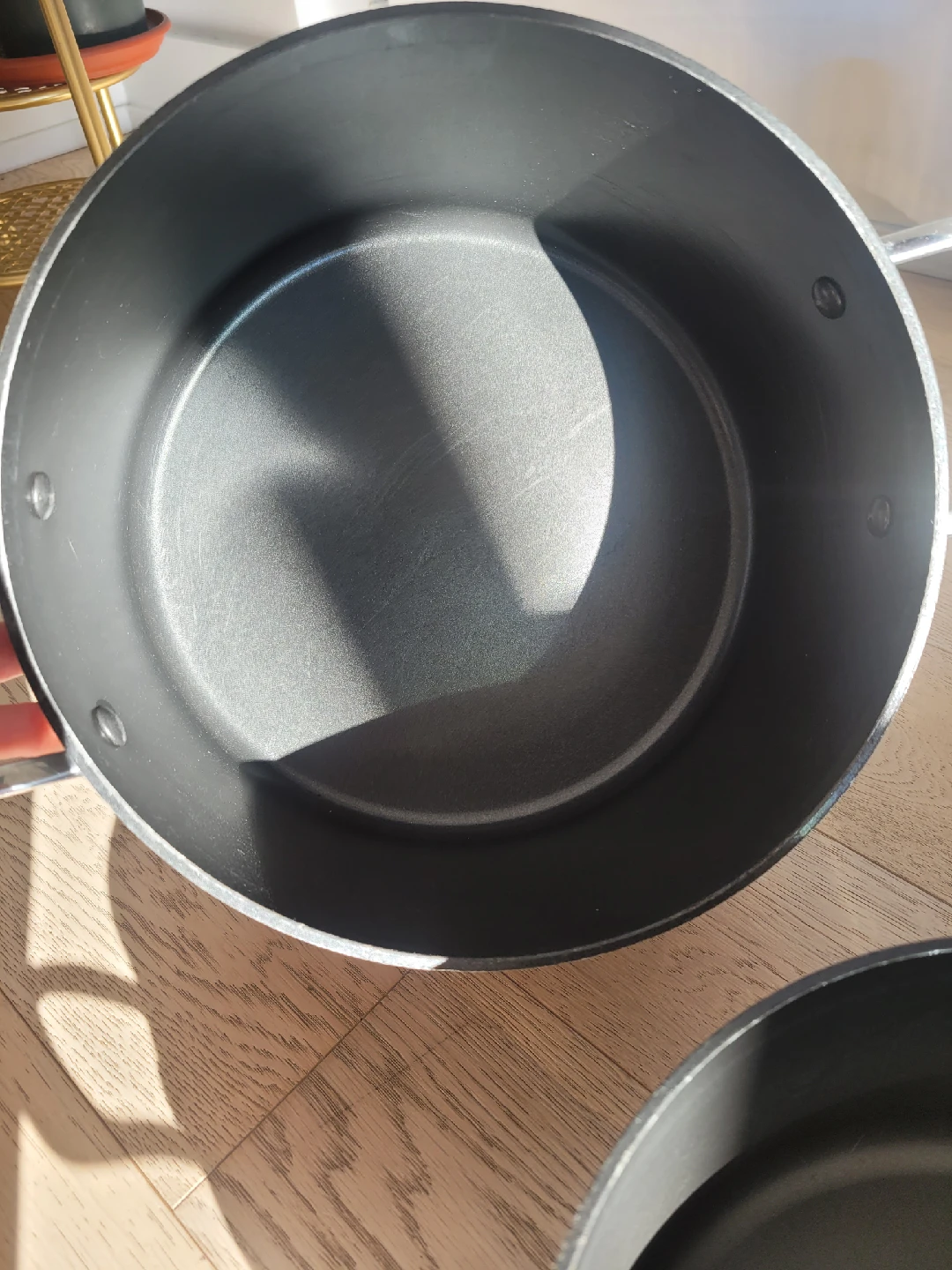 Chuck Hughes Cookware Set - Pots and Pans- Moving sale - photo 3