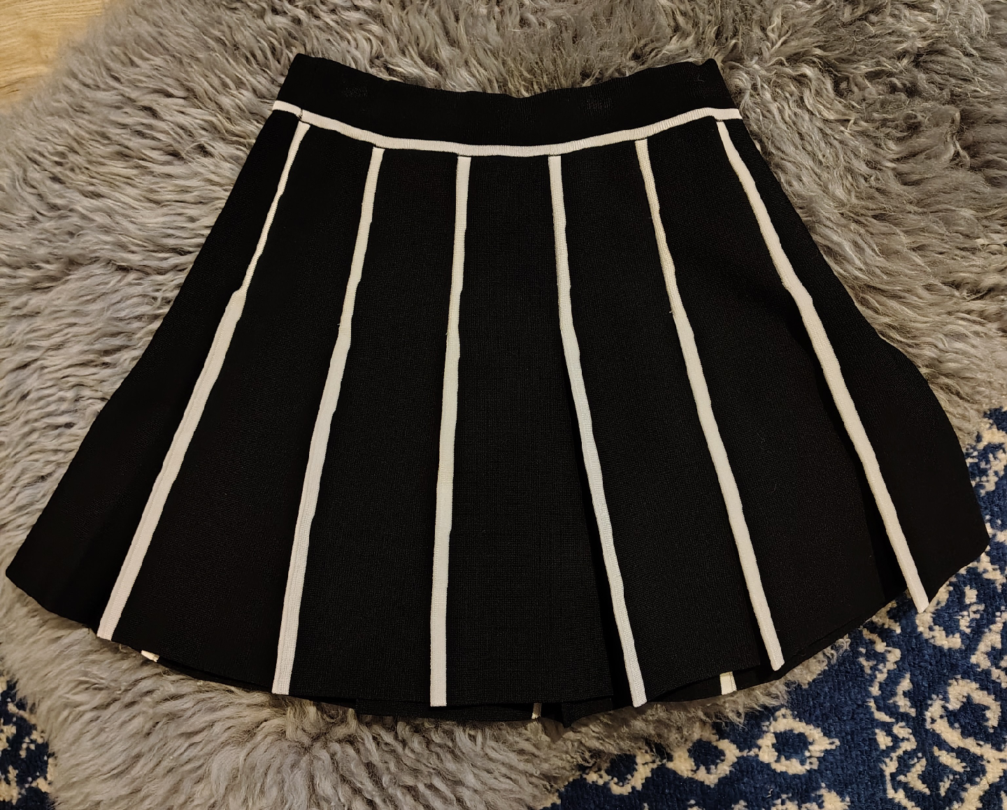 Sunday Best Black & White Skirt - Aritzia