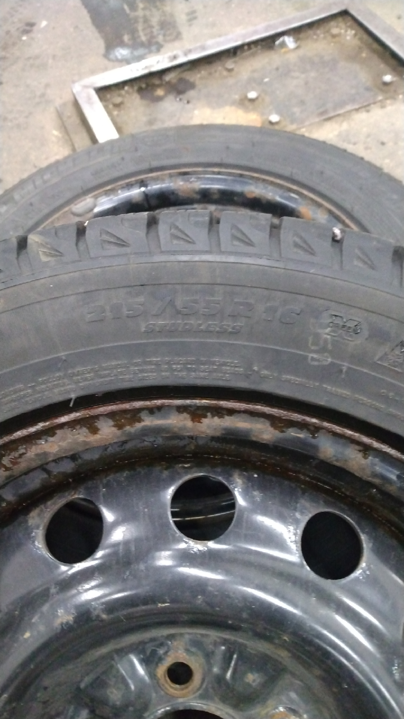 215/55R16 Michelin Winter Tires (2)