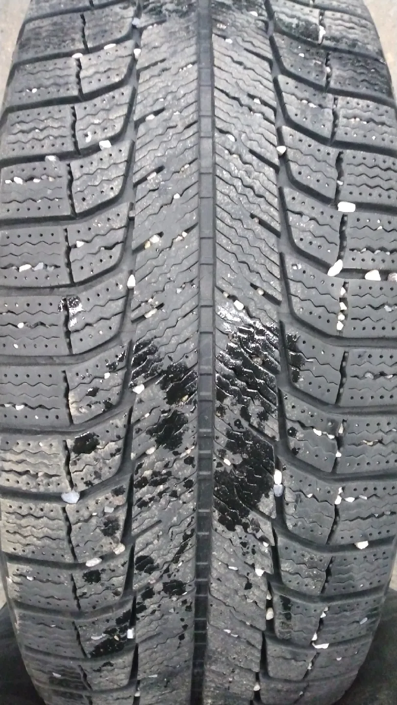 215/55R16 Michelin Winter Tires (2) image indicator(3)