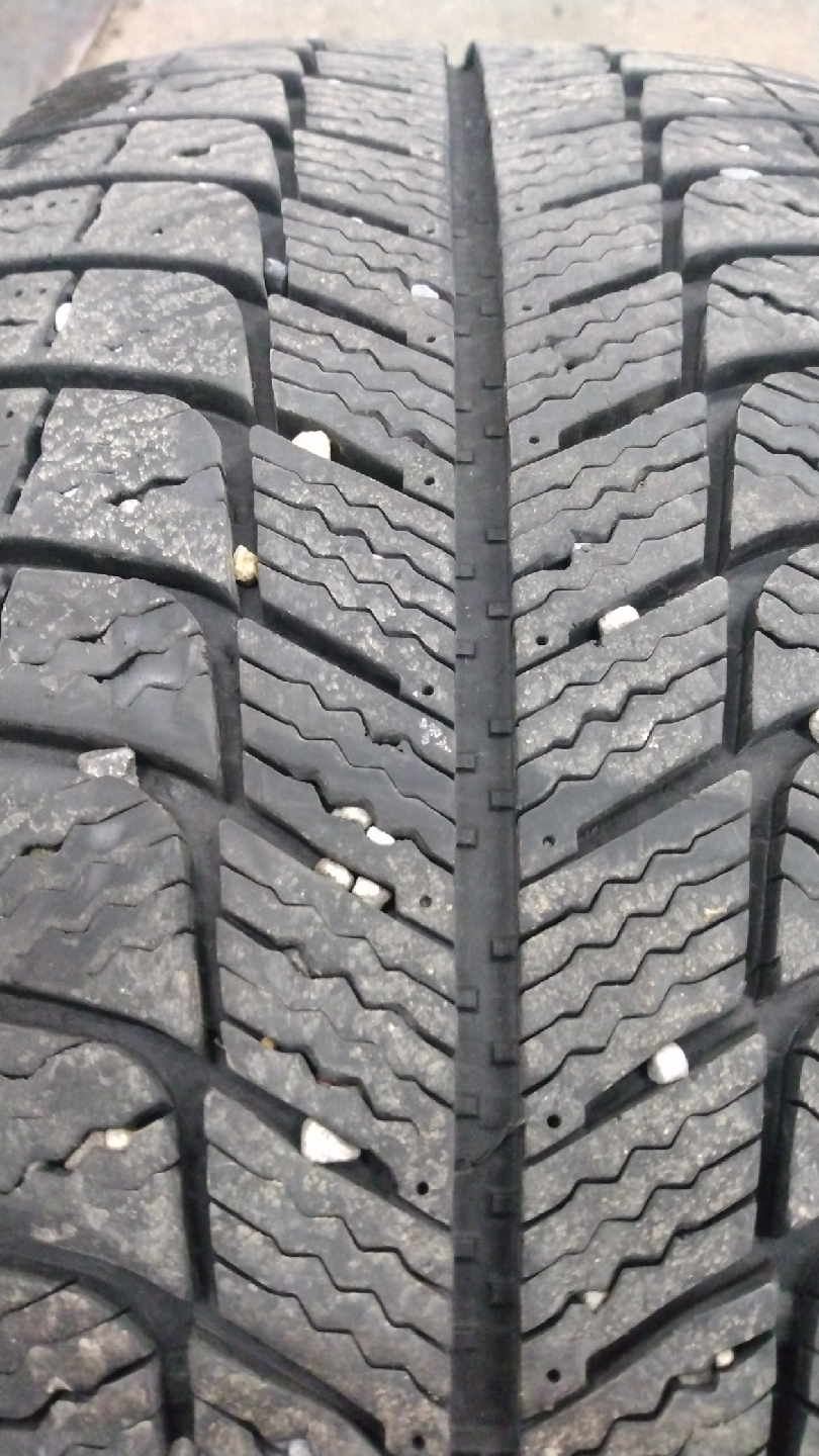 215/55R16 Michelin Winter Tires (2) - photo 4