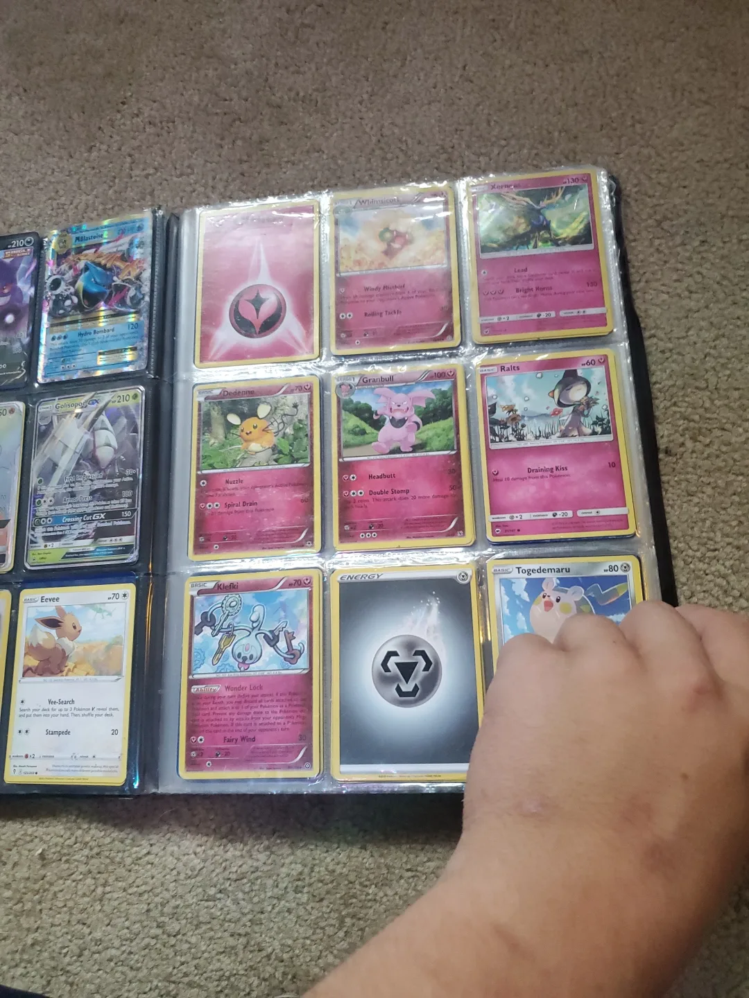 Pokemon Trading Card Collection Binder image indicator(4)