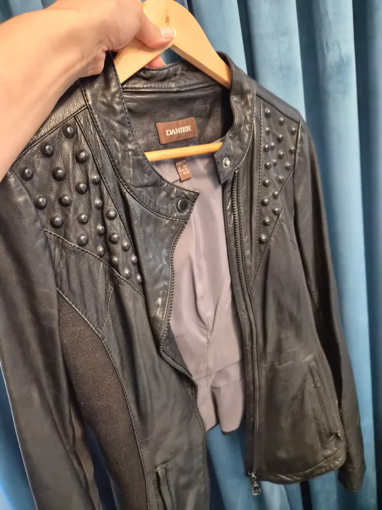 Danier Black Leather Studded Jacket - Size 2XS/2TP image indicator(4)