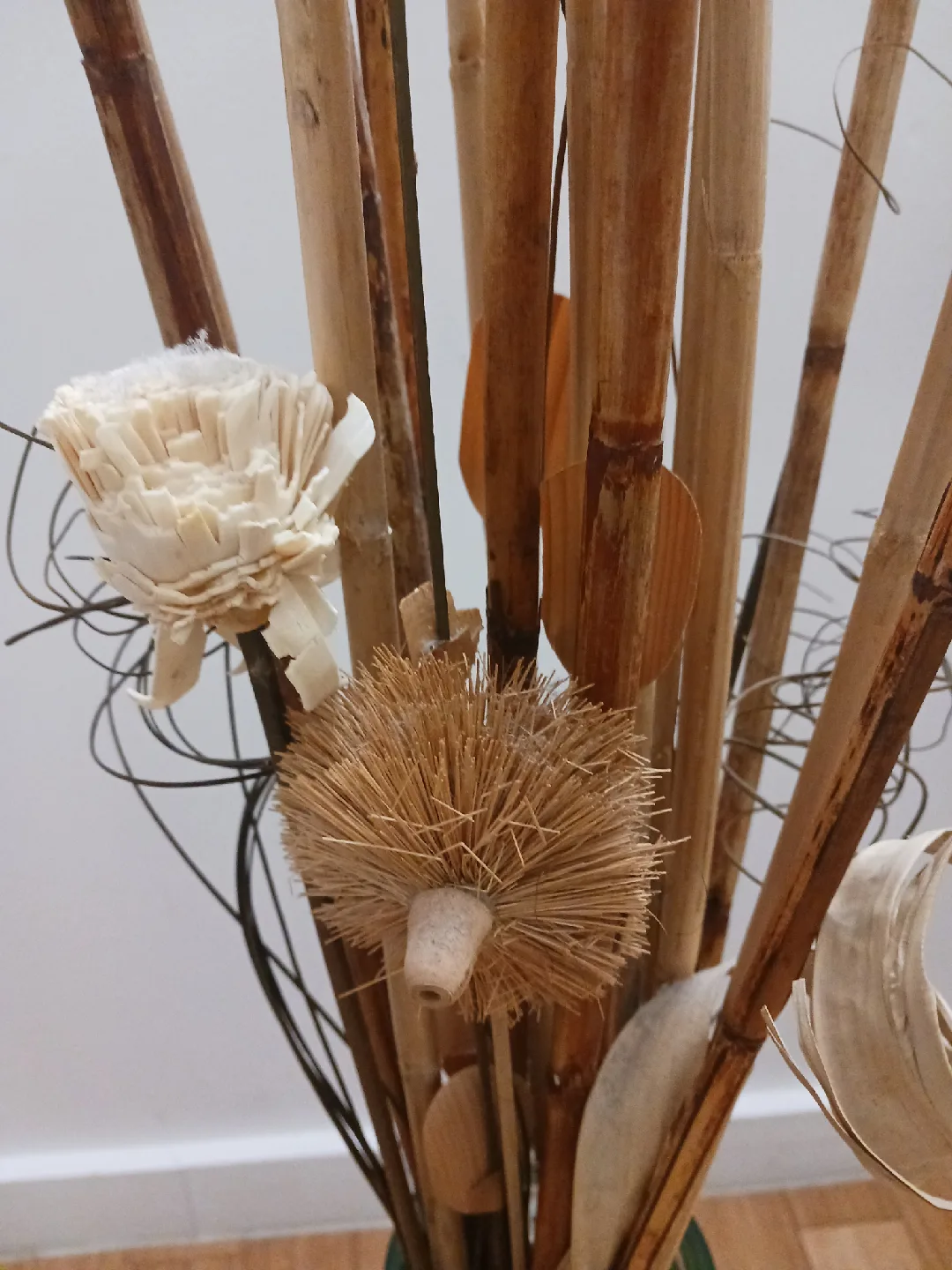 Collector’s Coastal Glass Vase – (Seashells, Beads, Sticks) image indicator(7)