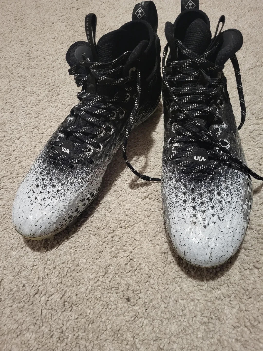 Under Armour Football Cleats - Size 9.5 image indicator(3)