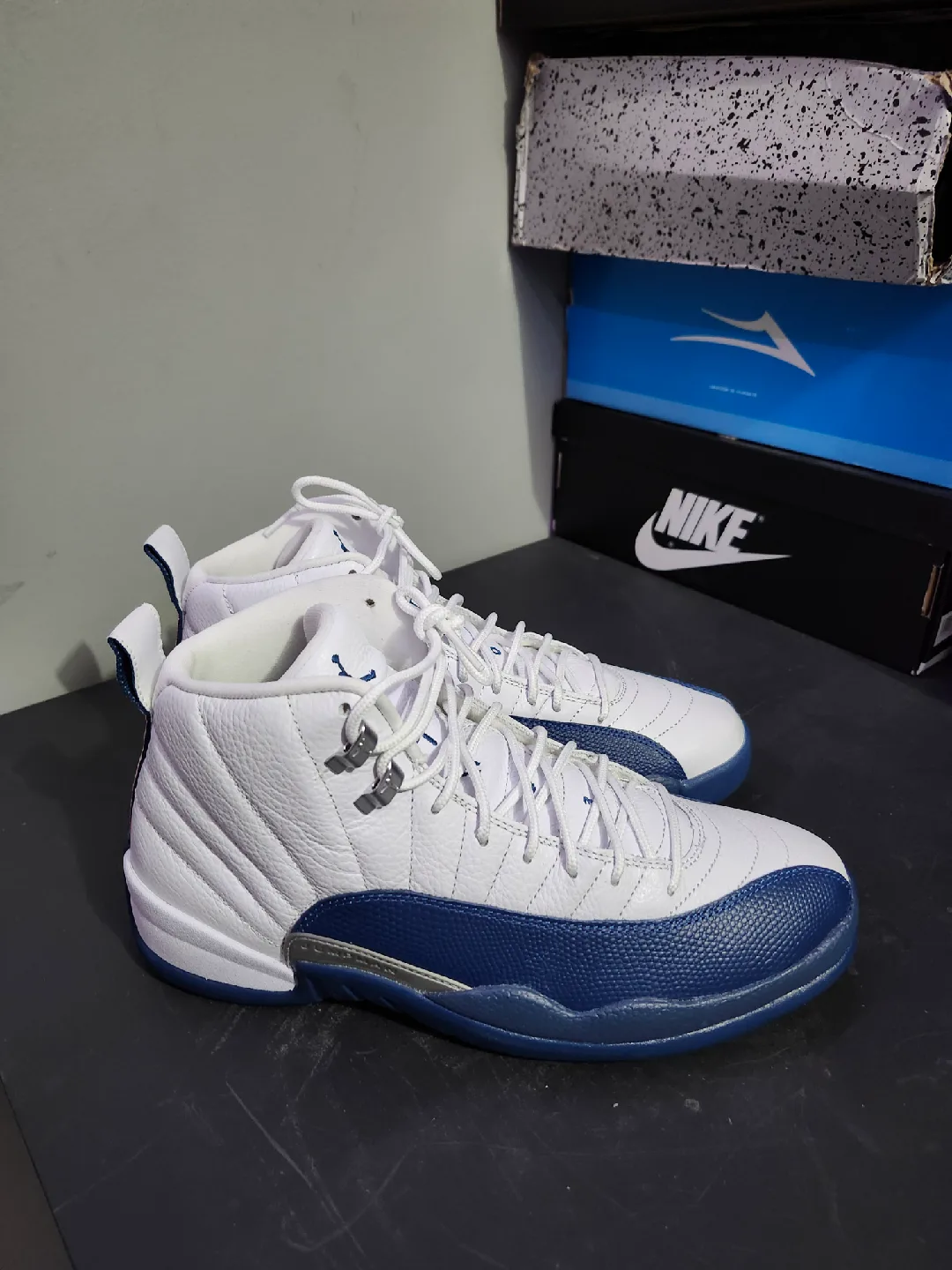 Air Jordan 12 Retro 'Dark Marina Blue' Shoes image indicator(2)